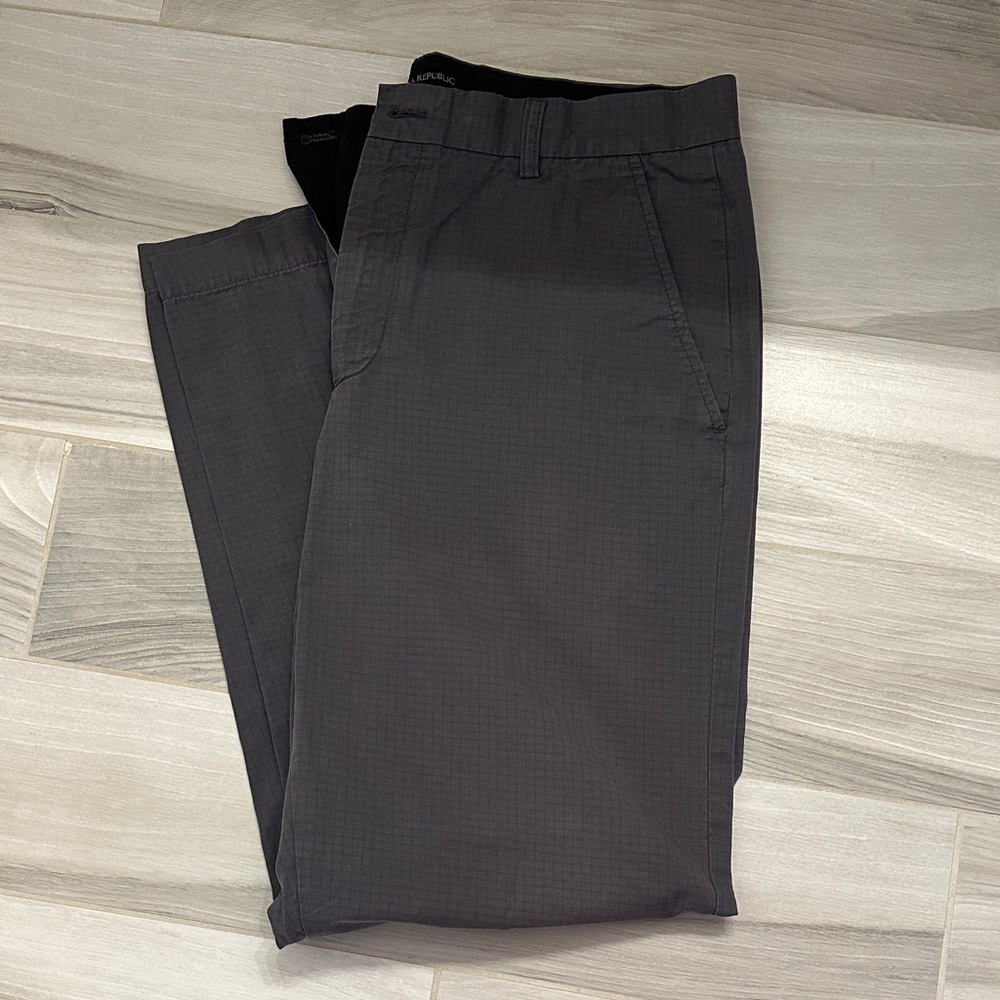 Men's Charcoal Pants EUC 36x32